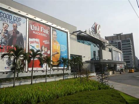Audiophile (Robinsons Forum, Mandaluyong, Metro Manila.